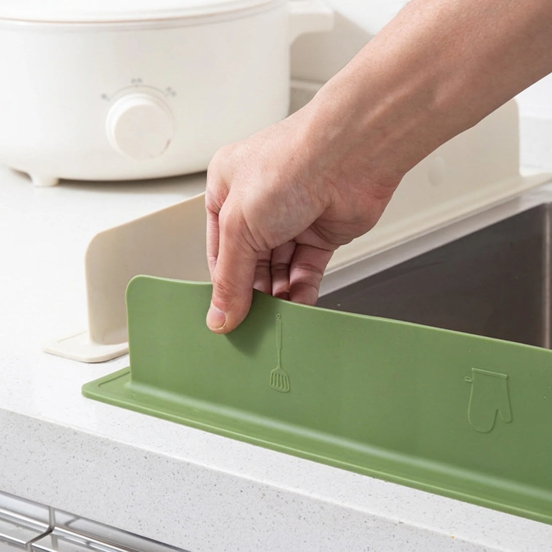 Silicone Sink Splash Guard for Kitchen – Adjustable Water Barrier | With Suction Cup (Big Size)